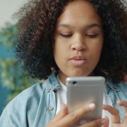 Pixel ou Samsung A le vrai match sur le segment accessible